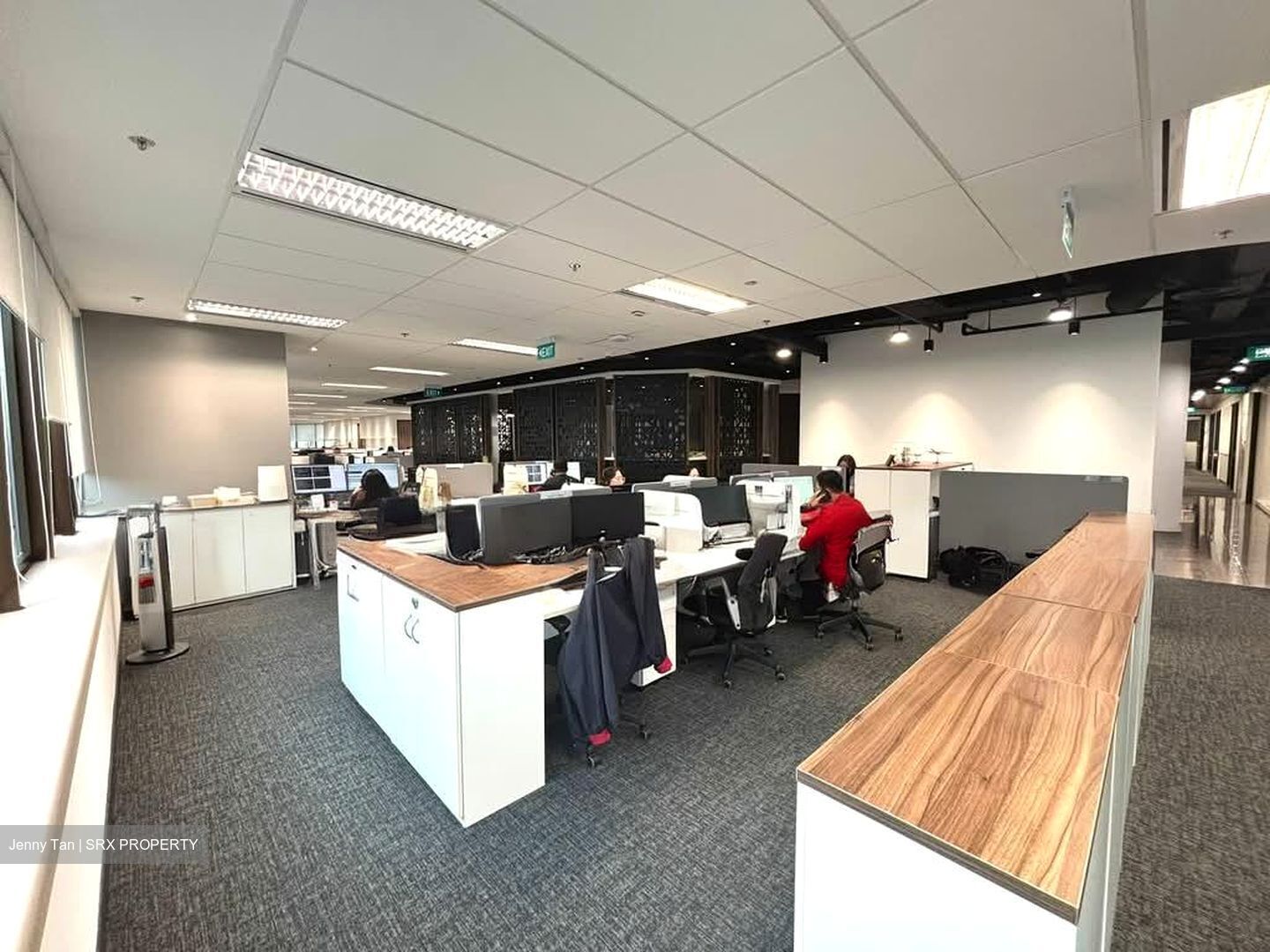 United Square (D11), Office #594026211
